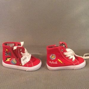 NWT Minnie Mouse sneakers (toddler)